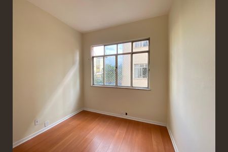 Apartamento para alugar com 72m², 2 quartos e sem vaga