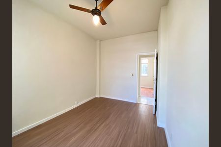 Apartamento para alugar com 72m², 2 quartos e sem vaga