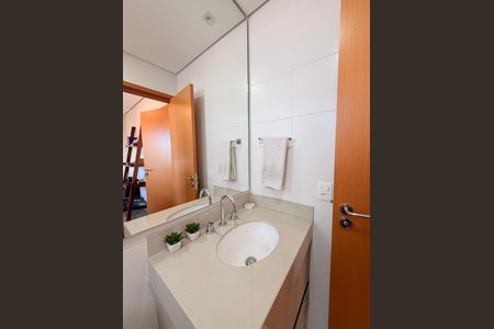 Apartamento à venda com 83m², 2 quartos e 2 vagasBanheiro da Suíte 2