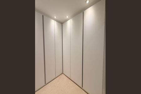 Apartamento à venda com 83m², 2 quartos e 2 vagasSuíte 1 - Closet