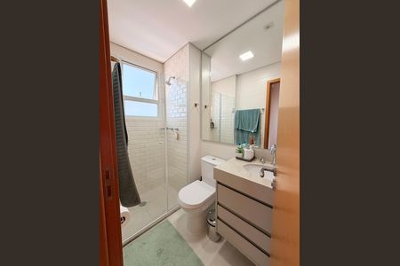 Apartamento à venda com 83m², 2 quartos e 2 vagasBanheiro da Suíte 1