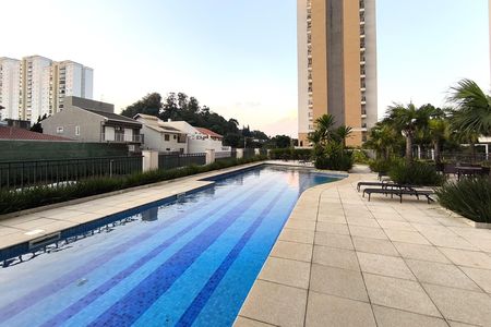 Apartamento à venda com 83m², 2 quartos e 2 vagas Apartamento à venda com 83m², 2 quartos e 2 vagasÁrea comum - Piscina