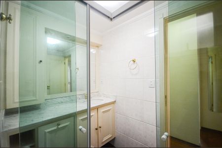 Apartamento à venda com 88m², 3 quartos e 1 vaga Apartamento à venda com 88m², 3 quartos e 1 vagaBanheiro