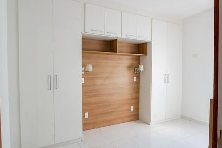 Apartamento para alugar com 180m², 3 quartos e 1 vaga Apartamento para alugar com 180m², 3 quartos e 1 vagaSuíte