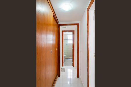 Apartamento para alugar com 180m², 3 quartos e 1 vaga Apartamento para alugar com 180m², 3 quartos e 1 vagaCorredor