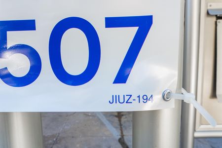 Placa Grande instalada JIUZ-194 de apartamento para alugar com 3 quartos, 180m² em Vila Isabel, Rio de Janeiro