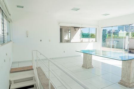Apartamento para alugar com 180m², 3 quartos e 1 vaga Apartamento para alugar com 180m², 3 quartos e 1 vagaSala 2
