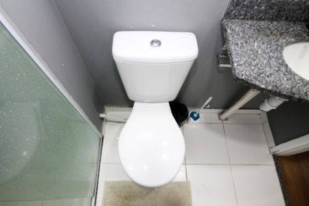 Banheiro de apartamento para alugar com 2 quartos, 47m² em Bairro do Maranhao, Cotia