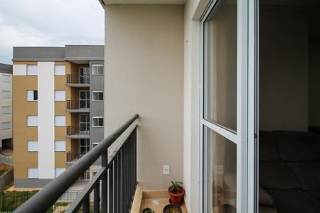 Varanda Sala de apartamento para alugar com 2 quartos, 47m² em Bairro do Maranhao, Cotia