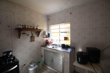 Casa para alugar com 150m², 2 quartos e 3 vagasCozinha 