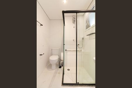 Banheiro de kitnet/studio para alugar com 1 quarto, 25m² em Butantã, São Paulo