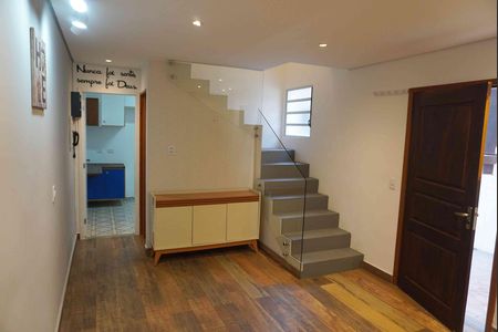 Sala de Estar de casa de condomínio à venda com 2 quartos, 128m² em Jardim California, Barueri
