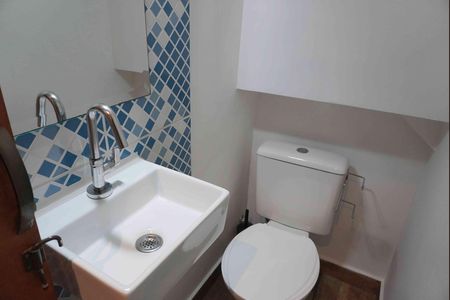 Lavabo de casa de condomínio à venda com 2 quartos, 128m² em Jardim California, Barueri