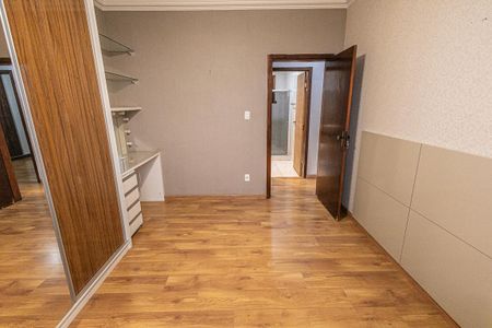 Casa para alugar com 518m², 4 quartos e 4 vagas Casa para alugar com 518m², 4 quartos e 4 vagasquarto 3