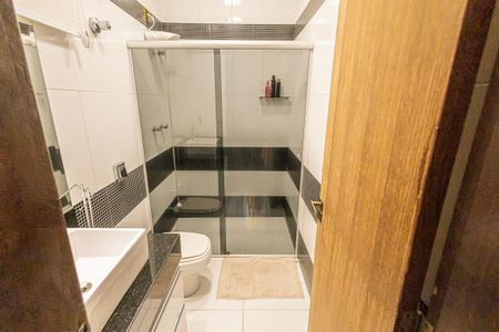 Casa para alugar com 518m², 4 quartos e 4 vagas Casa para alugar com 518m², 4 quartos e 4 vagasbanheiro