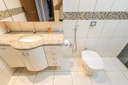Casa para alugar com 518m², 4 quartos e 4 vagas Casa para alugar com 518m², 4 quartos e 4 vagassuite