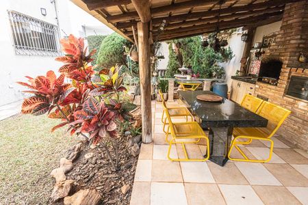 Casa para alugar com 518m², 4 quartos e 4 vagas Casa para alugar com 518m², 4 quartos e 4 vagasquiantal / fogão a lenha