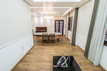Casa para alugar com 518m², 4 quartos e 4 vagas Casa para alugar com 518m², 4 quartos e 4 vagassala / 2 ambientes