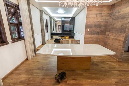 Casa para alugar com 518m², 4 quartos e 4 vagas Casa para alugar com 518m², 4 quartos e 4 vagassala / 2 ambientes