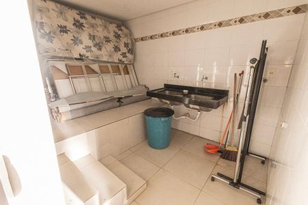 area de serviço de casa para alugar com 4 quartos, 518m² em Castelo, Belo Horizonte
