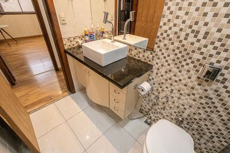 Casa para alugar com 518m², 4 quartos e 4 vagas Casa para alugar com 518m², 4 quartos e 4 vagasbanheiro