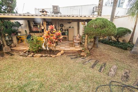 Casa para alugar com 518m², 4 quartos e 4 vagas Casa para alugar com 518m², 4 quartos e 4 vagasquiantal / fogão a lenha