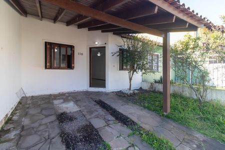 Fachada de casa à venda com 3 quartos, 138m² em Hípica, Porto Alegre