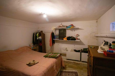Casa à venda com 372m², 7 quartos e 4 vagasQuarto 2 Casa 2