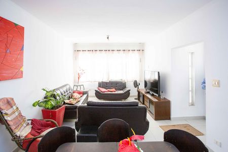 Casa à venda com 372m², 7 quartos e 4 vagasSala de TV