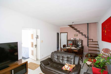 Casa à venda com 372m², 7 quartos e 4 vagasSala de TV