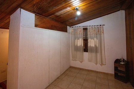 Casa à venda com 372m², 7 quartos e 4 vagasQuarto 3