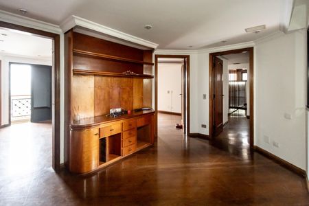 Apartamento para alugar com 310m², 5 quartos e 5 vagas