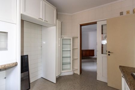 Apartamento para alugar com 310m², 5 quartos e 5 vagas