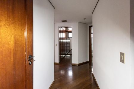 Apartamento para alugar com 310m², 5 quartos e 5 vagas