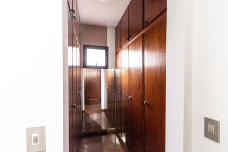 Apartamento para alugar com 310m², 5 quartos e 5 vagas