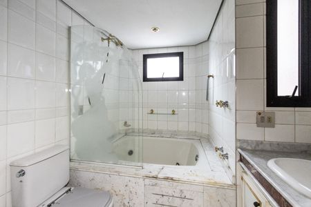Apartamento para alugar com 310m², 5 quartos e 5 vagas