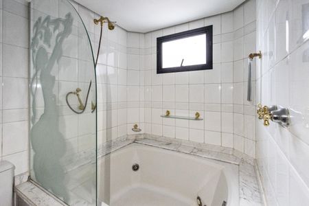 Apartamento para alugar com 310m², 5 quartos e 5 vagas