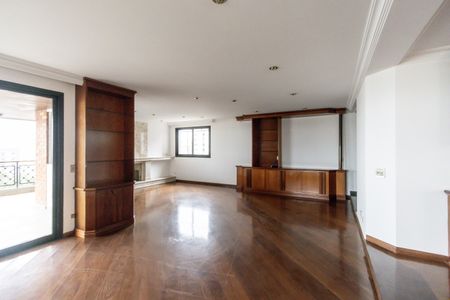 Apartamento para alugar com 310m², 5 quartos e 5 vagas