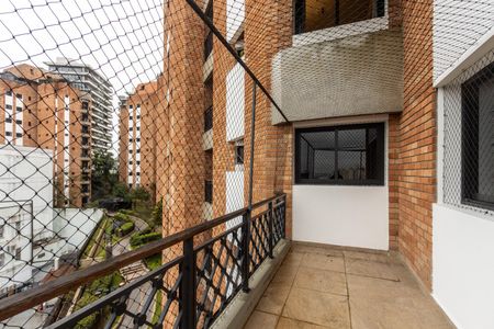 Apartamento para alugar com 310m², 5 quartos e 5 vagas