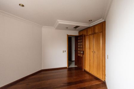 Apartamento para alugar com 310m², 5 quartos e 5 vagas