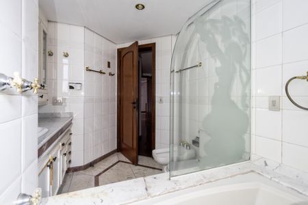 Apartamento para alugar com 310m², 5 quartos e 5 vagas