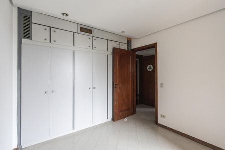 Apartamento para alugar com 310m², 5 quartos e 5 vagas