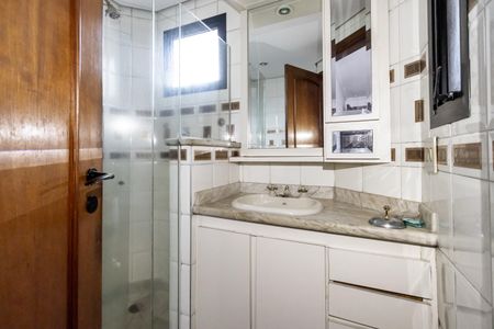 Apartamento para alugar com 310m², 5 quartos e 5 vagas