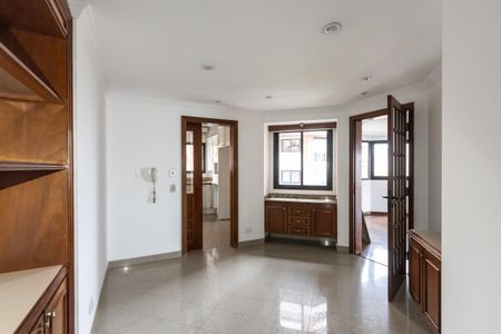 Apartamento para alugar com 310m², 5 quartos e 5 vagas