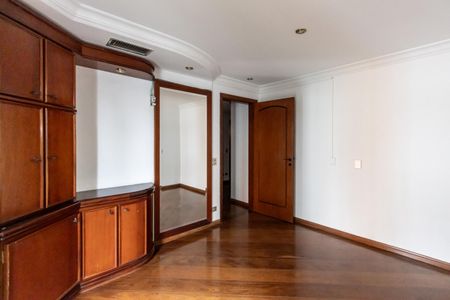 Apartamento para alugar com 310m², 5 quartos e 5 vagas