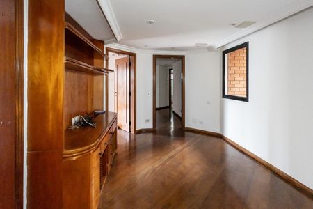 Apartamento para alugar com 5 quartos, 310m² em Vila Ida, São Paulo