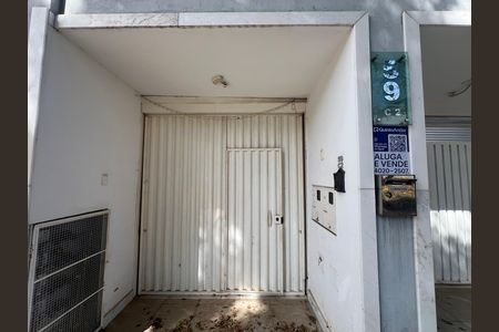 Fachada de casa para alugar com 3 quartos, 233m² em Parque Xangri-lá, Contagem