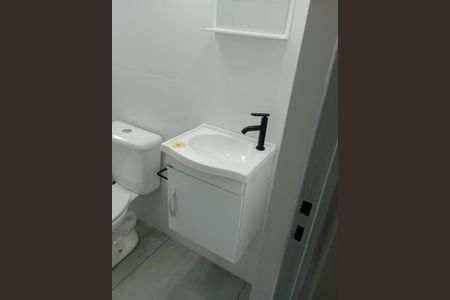 Apartamento para alugar com 60m², 2 quartos e 1 vaga Apartamento para alugar com 60m², 2 quartos e 1 vagaBanheiro