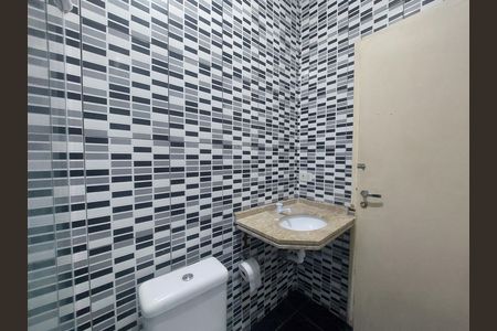 Banheiro de casa para alugar com 1 quarto, 130m² em Jardim Tres Marias, São Paulo