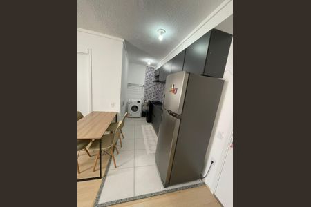 Cozinha de apartamento para alugar com 2 quartos, 36m² em Jardim Helena, São Paulo